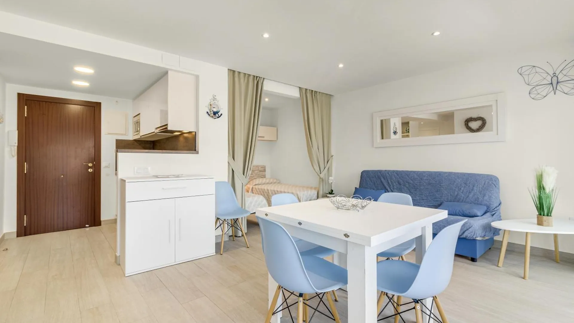 Apartamento En Primera Linea De Playa Holiday Center ロザス スペイン